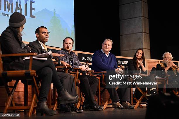 Amy Goodman, Mohamed Nasheed, Jeff Skoll, Al Gore, Heather Rae and David Suzuki speak on stage at the New Climate Lunch Roundtable on day 4 of the...