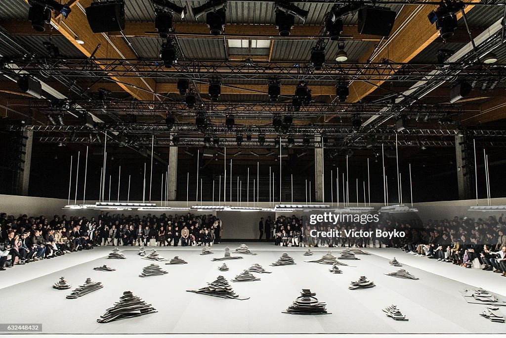 Thom Browne: Runway - Paris Fashion Week - Menswear F/W 2017-2018