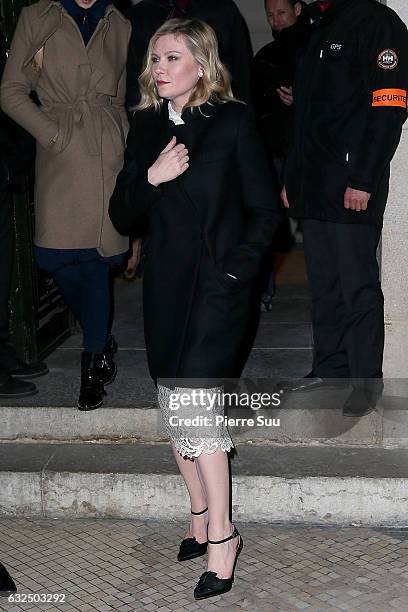 Kirsten Dunst attends the Ralph & Russo Haute Couture Spring Summer 2017 show as part of Paris Fashion Week on January 23, 2017 in Paris, France.