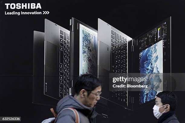 Computer Outside Busless 156 Japan Toshiba Computer Stock Photos, High-Res Pictures, and Images ...