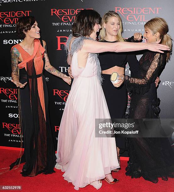 Milla Ruby 407点のモデル ローラの写真と高解像度写真 - Getty Images