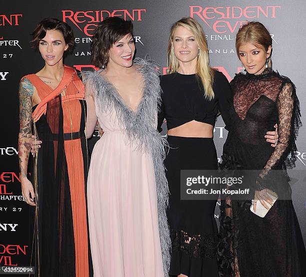 Milla Ruby Resident Evil 4 Fotografías e imágenes de stock - Getty Images