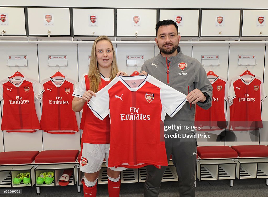 Arsenal Ladies Unveil New Signing Beth Mead