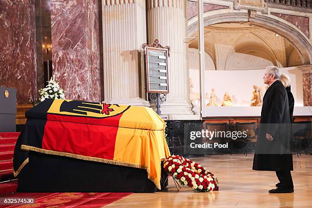 German President Joachim Gauck and Roman Herzog's widow Alexandra Freifrau of Berlichingen pay their respects at the state funeral of the late former...