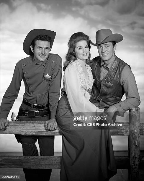 Mark Goddard as deputy Cully, Karen Sharpe as Laura Thomas and Don Durant as Johnny Ringo star in the CBS western television program "Johnny Ringo."...