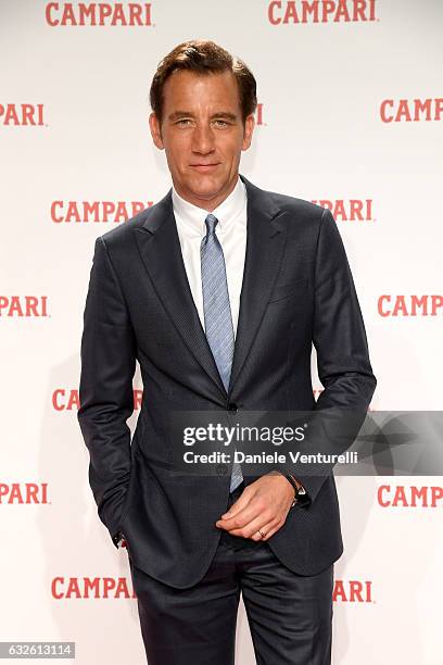 Clive Owen walks the red carpet for 'Campari Red Diaries - Killer In Red' on January 24, 2017 in Rome, Italy.