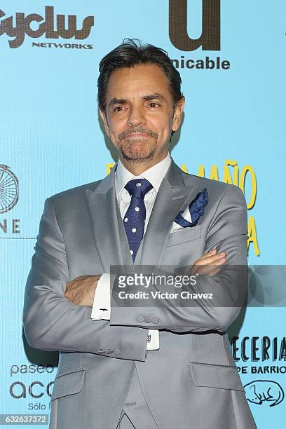Eugenio Derbez attends the "El Tamano Si Importa" Mexico City premiere red carpet at Cinepolis Oasis Coyoacan on January 24, 2017 in Mexico City,...