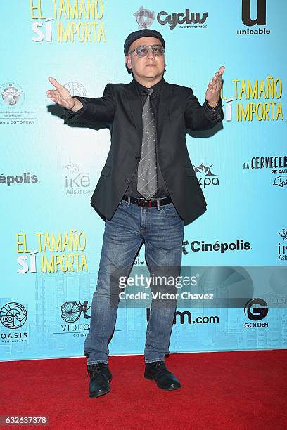 Film director Rafa Lara attends the "El Tamano Si Importa" Mexico City premiere red carpet at Cinepolis Oasis Coyoacan on January 24, 2017 in Mexico...
