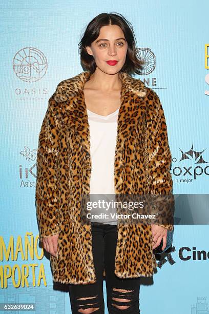 Ilse Salas attends the "El Tamano Si Importa" Mexico City premiere red carpet at Cinepolis Oasis Coyoacan on January 24, 2017 in Mexico City, Mexico.