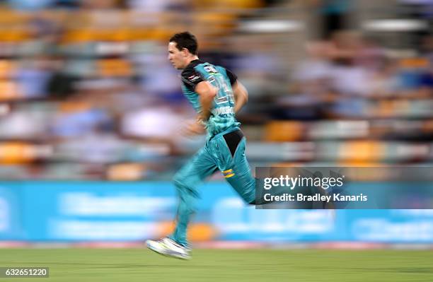 Jack Wildermuth of the Heat bowls during the Big Bash League semi final match between the Brisbane Heat and the Sydney Sixers at the The Gabba on...
