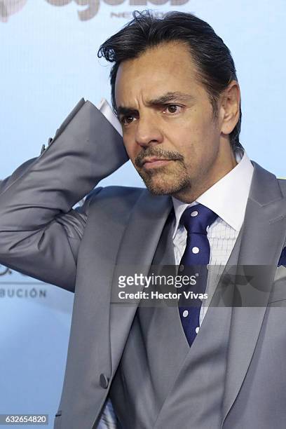 Eugenio Derbez looks on during the red carpet of the Mexican movie 'El Tamaño Si Importa' at Cinepolis Oasis Square on January 24, 2017 in Mexico...