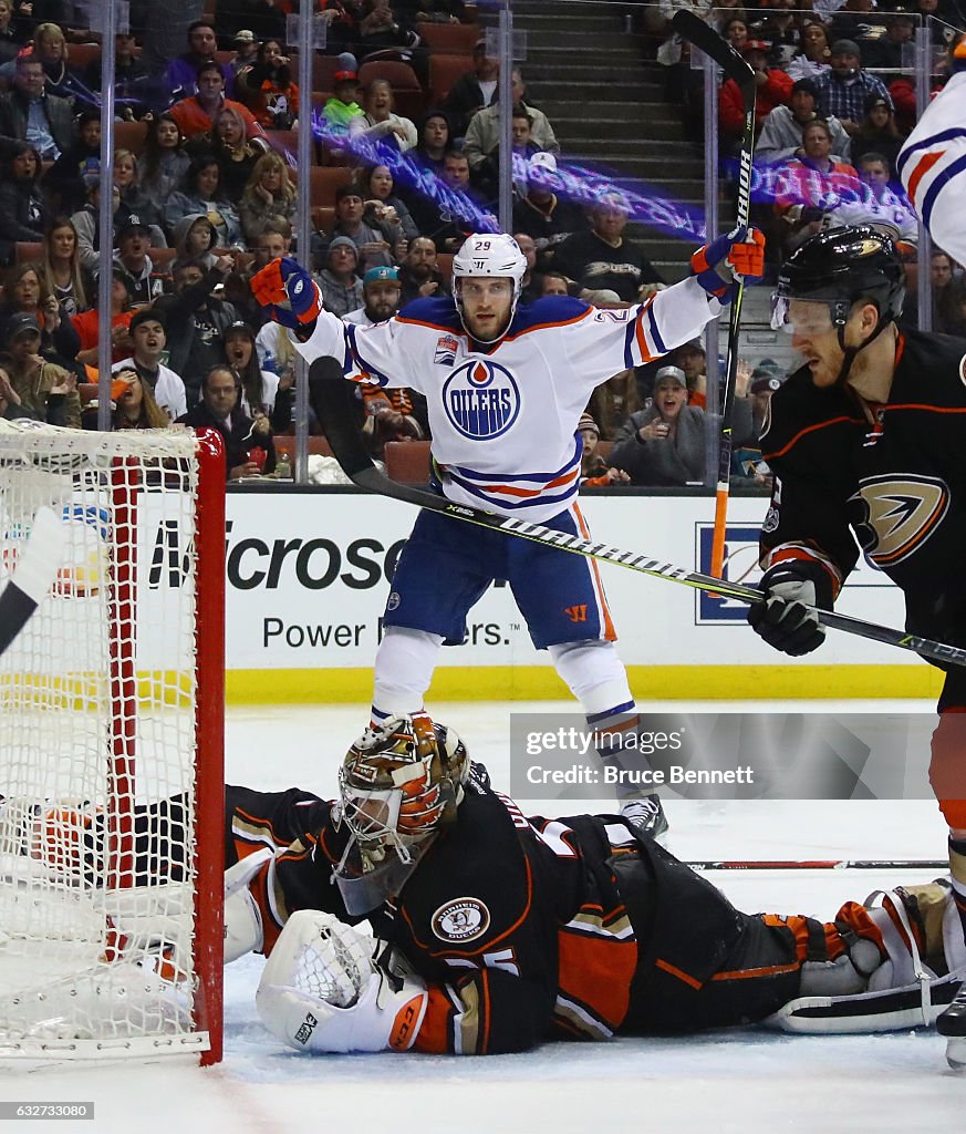 Edmonton Oilers v Anaheim Ducks