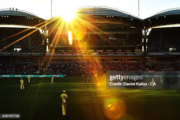 General view of play during game five of the One Day International series between Australia and Pakistan at Adelaide Oval on January 26, 2017 in...