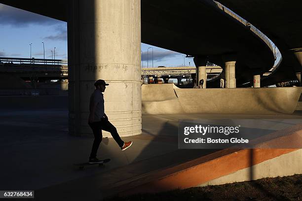 Kin Kin Skate Park Lynch Family Skate Park Photos and Premium High Res Pictures - Getty Images