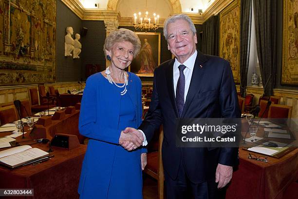 Permanent Secretary of 'Academie Francaise' Helene Carrere d'Encausse and German President Joachim Gauck visit l'Institut de France on January 26,...