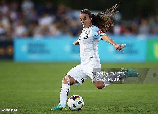 Amy Jackson of Melbourne City shoots to score a goal during the round 14 W-League match between the Newcastle Jets and Melbourne City FC at Coffs...
