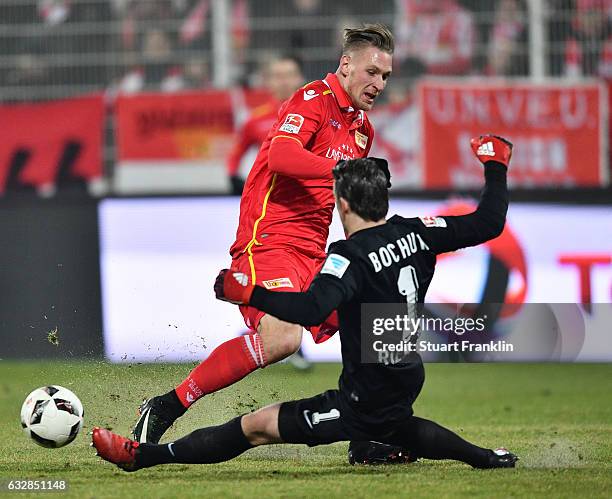 Sebastian Polter of Berlin scores his goal during the Second Bundesliga match between 1. FC Union Berlin and VfL Bochum 1848 at Stadion An der Alten...