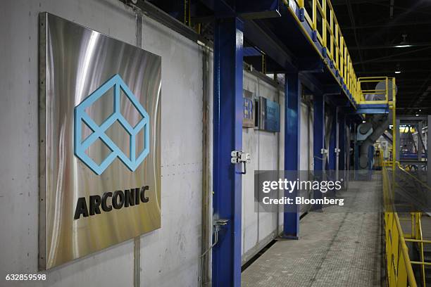 48 Inside Alcoa Inc Aluminum Production Facilities Stock Photos, High ...