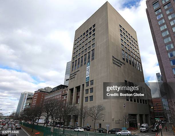 Infinary 22 Massachusetts Eye And Ear Infirmary Stock Photos, High-Res Pictures ...