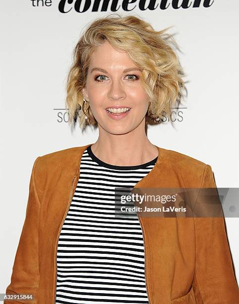 Actress Jenna Elfman attends the premiere of "The Comedian" at Pacific Design Center on January 27, 2017 in West Hollywood, California.