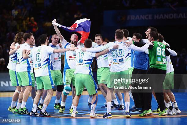 Players of Slovenia celebrate after the 25th IHF Men's World Championship 2017 Bronze Medal Game between Slovenia and Croatia at Accorhotels Arena on...