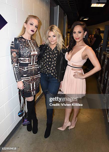 Actress Wendi McLendon-Covey, TV personalities Witney Carson and Cheryl Burke attend the iHeart80s Party 2017 at SAP Center on January 28, 2017 in...