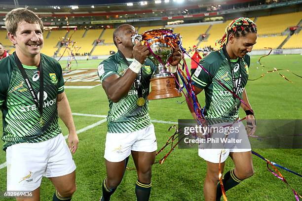 South Africa celebrate following the gold medal final match between Fiji and South Africa during the 2017 Wellington Sevens at Westpac Stadium on...