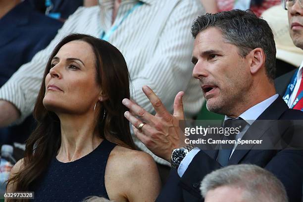 Eric Bana and his wife Rebecca Gleeson attend the Men's Singles Final match between Roger Federer of Switzerland and Rafael Nadal of Spain on day 14...