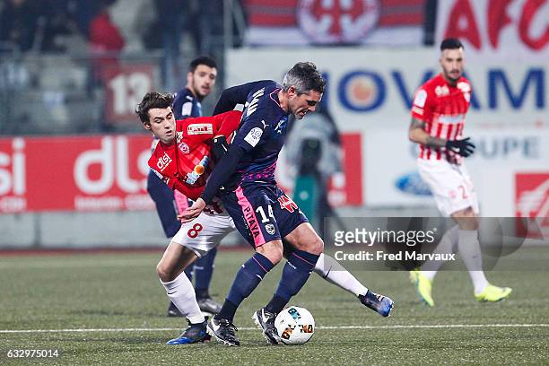 Vincent Marchetti of Nancy and Jeremy Toulalan of Bordeaux during the French Ligue 1 match between Nancy and Bordeaux Stade Marcel Picot on January...