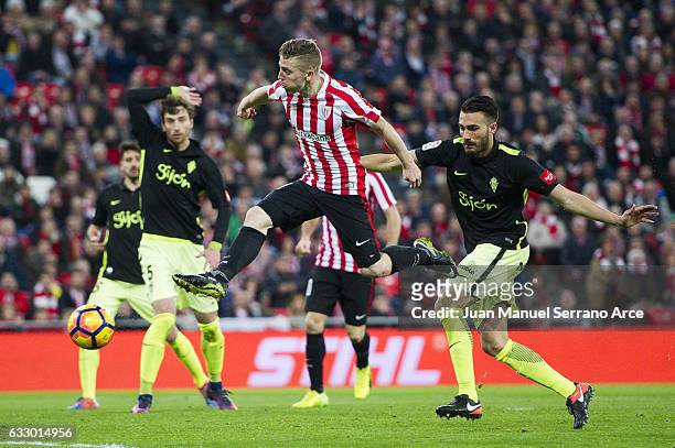 Iker Muniain of Athletic Club scores the opening goal during the La Liga match between Athletic Club Bilbao and Real Sporting de Gijon at San Mames...