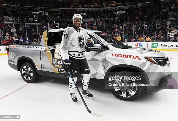 Wayne Simmonds of the Philadelphia Flyers poses with his Honda vehicle after being named the 2017 Honda NHL All-Star Game MVP after the Metropolitan...