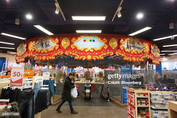 Carousel Stairs Photos and Premium High Res Pictures - Getty Images