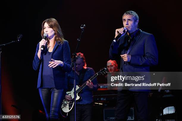 Carla Bruni Sarkozy and Julien Clerc perform during the Charity Gala against Alzheimer's disease at Salle Pleyel on January 30, 2017 in Paris, France.