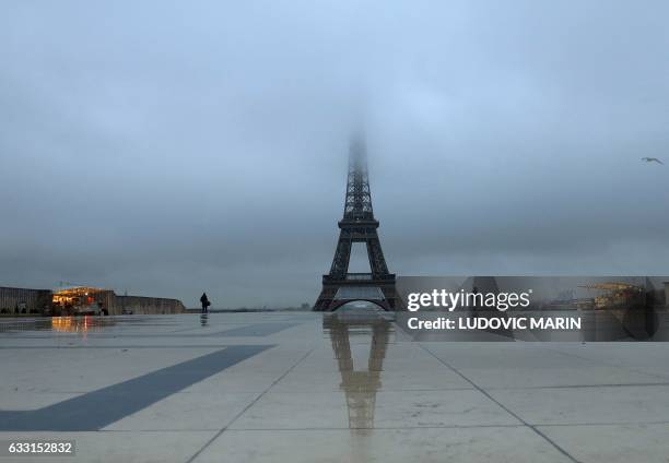TOPSHOT-FRANCE-PARIS-TOURISM, News Photo