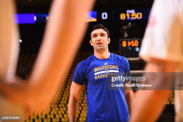 Zaza Pachulia of the Golden State Warriors warms up before the game against the Los Angeles Clippers on January 28, 2017 at ORACLE Arena in Oakland,...