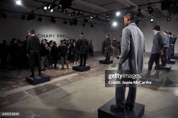 Prell Models 266 Zachary Prell Presentation Nyfw Mens Stock Photos, High-Res ...