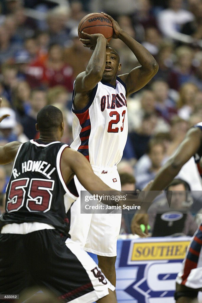 Justin Reed Apex Forward Justin Reed of the Ole Miss Rebels shoots a jump shot over ...