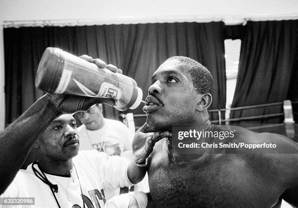 Dunnovan Ruddock Heavyweight boxer Donovan Razor Ruddock of Canada during a training ...