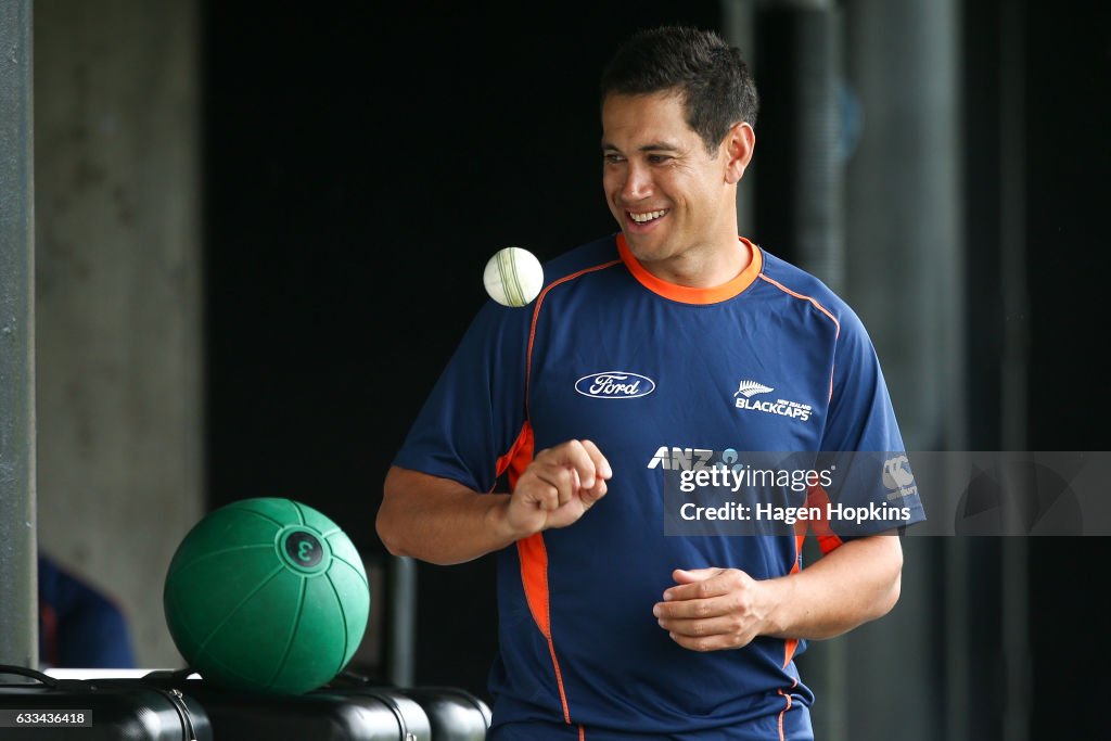 New Zealand v Australia - 2nd ODI