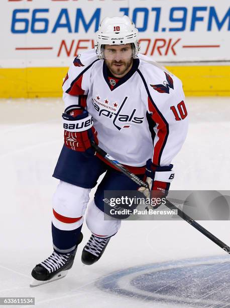 Mike Richards of the Washington Capitals plays in the game against the New Jersey Devils at the Prudential Center on February 6, 2016 in Newark, New...