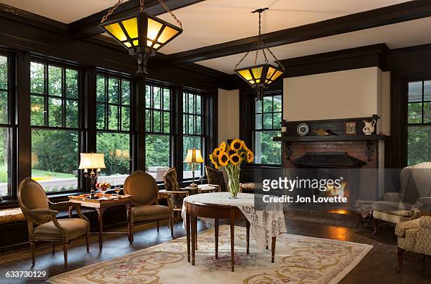 living room in mansion - luxury mansion interior stock pictures, royalty-free photos & images