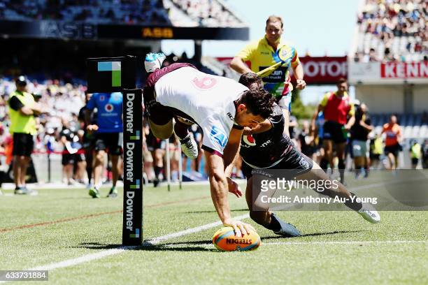 Jono Wright of the Sea Eagles scores a try during the 2017 Auckland Nines match between the Warriors and the Sea Eagles at Eden Park on February 4,...