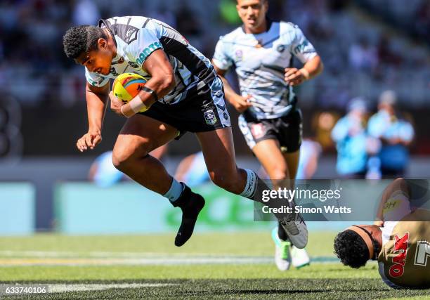 Malakai Houma of the Sharks looses a boot during a tackle during the 2017 Auckland Nines match between the Cronulla Sharks and Penrith Panthers at...
