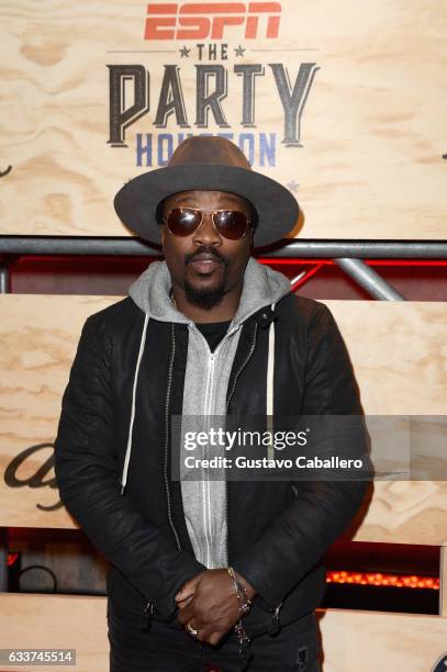 Recording artist Anthony Hamilton attends the 13th Annual ESPN The Party on February 3, 2017 in Houston, Texas.