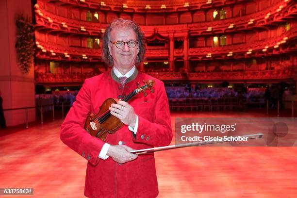 Andre Rieu Instrument 1,067 Andre Rieu Photos Stock Photos, High-Res Pictures, and Images ...