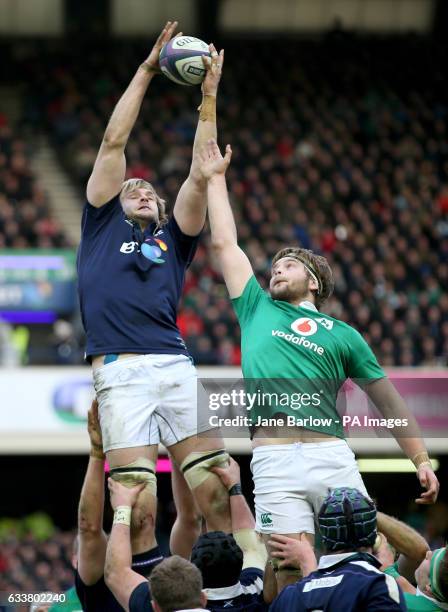 Scotland's Richie Gray and Ireland's Iain Henderson in the line-out during the RBS 6 Nations match at BT Murrayfield Stadium, Edinburgh.