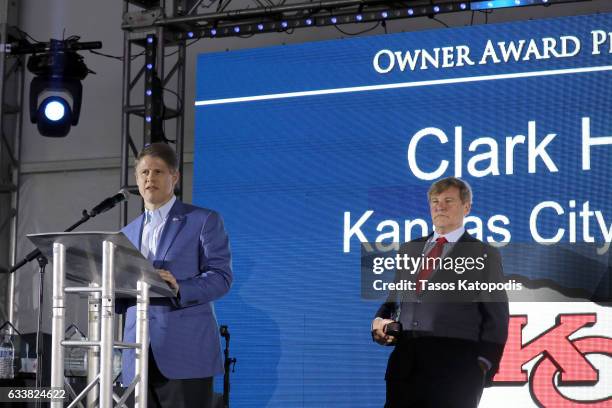 Chairman and CEO of the NFL's Kansas City Chiefs Clark Hunt speaks onstage with sports agent/event host Leigh Steinberg during the 30th Annual Leigh...