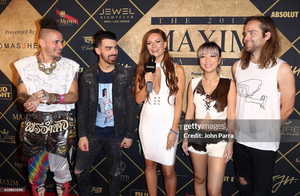 Maxim Super Bowl Party - Red Carpet