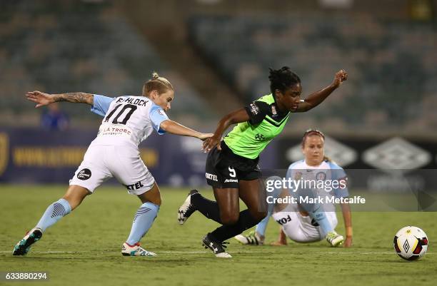 Jasmyne Spencer of Canberra controls the ball during the W-League Semi Final match between Canberra United and Melbourne City FC at GIO Stadium on...