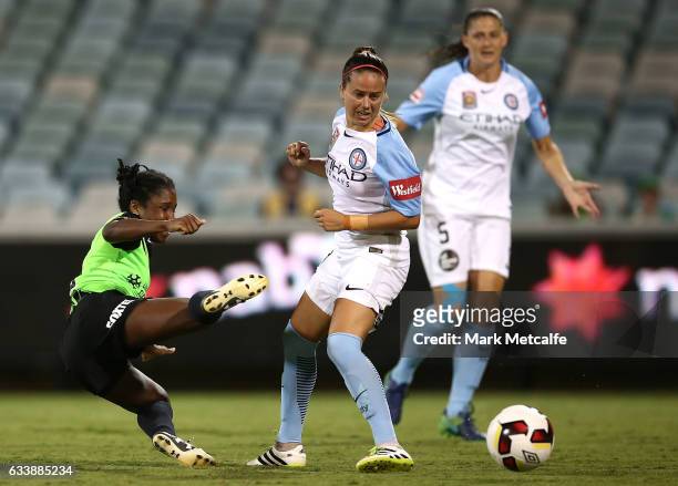Jasmyne Spencer of Canberra shoots during the W-League Semi Final match between Canberra United and Melbourne City FC at GIO Stadium on February 5,...